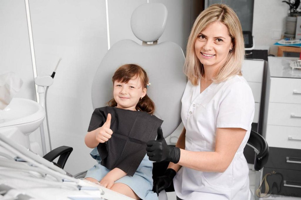 دندانپزشک اطفال چه کسی است؟