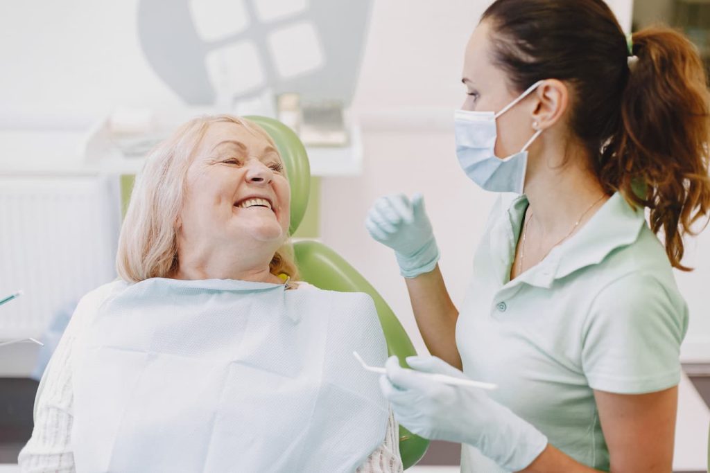 تصویر شاخص عصب کشی دندان سوفیا