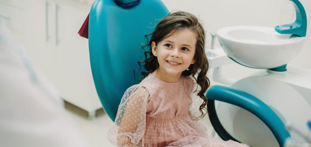 چگونه کودک خود را برای اولین ویزیت دندانپزشکی آماده کنیم؟